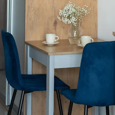 Hanza Tower 738 By Bookinghost *