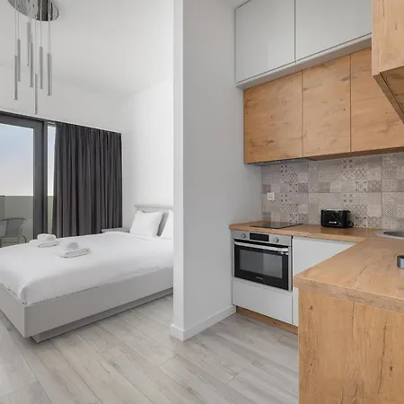 Hanza Tower 738 By Bookinghost Apartamento