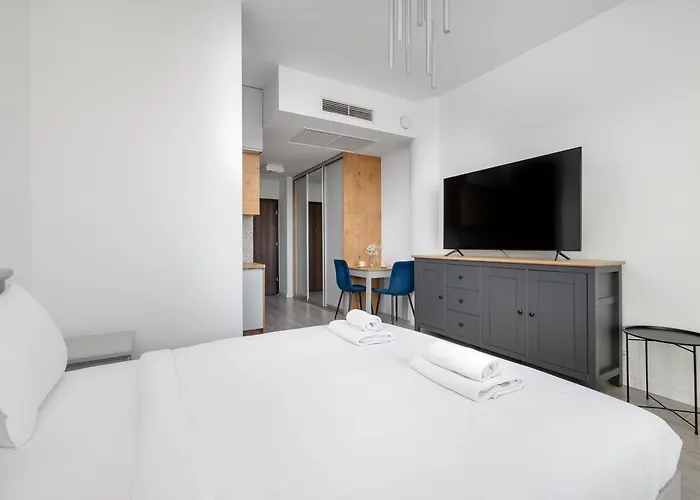 Hanza Tower 738 By Bookinghost Apartamento