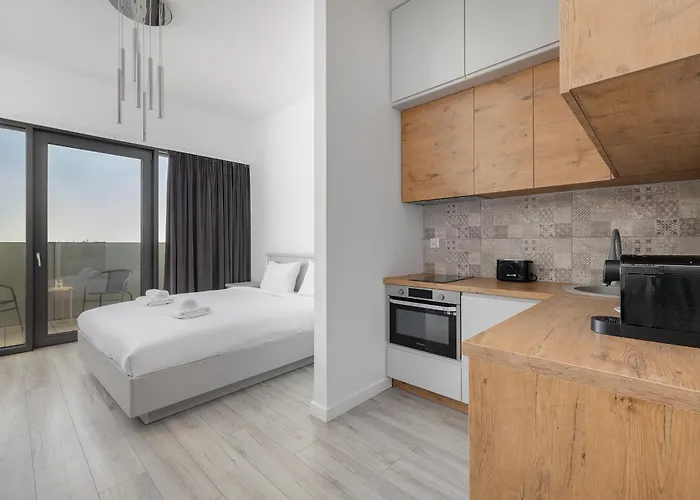 Hanza Tower 738 By Bookinghost Apartamento